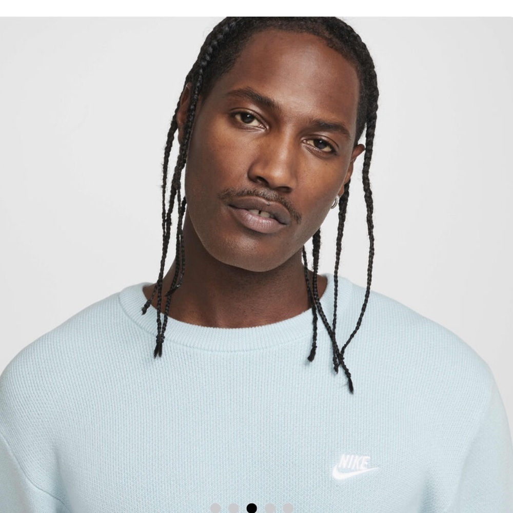 NWOT men’s NIKE crewneck sweater, light blue perfect condition! Size small - Picture 5 of 9